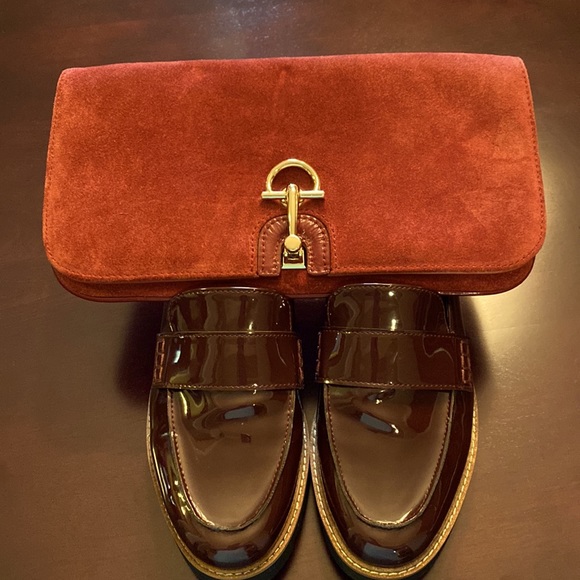 Talbots Suede clutch w/Gold Hardware - Picture 11 of 12